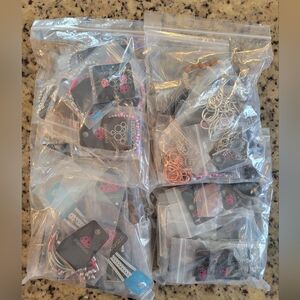 Fashion Jewelry Lot Womens Earrings Bracelets Necklaces Girls Mixed Items NWT!